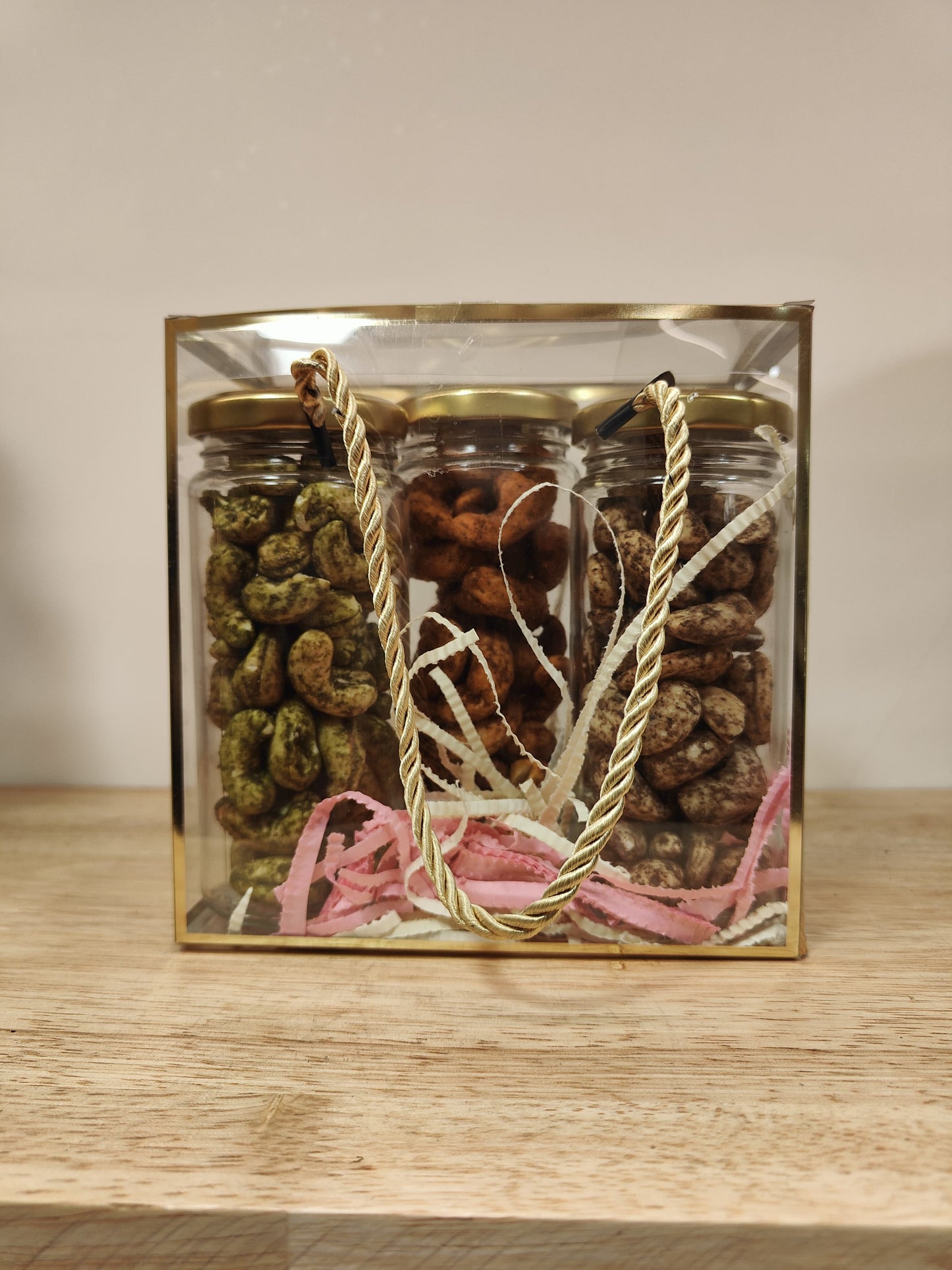 Tri-Color Hamper