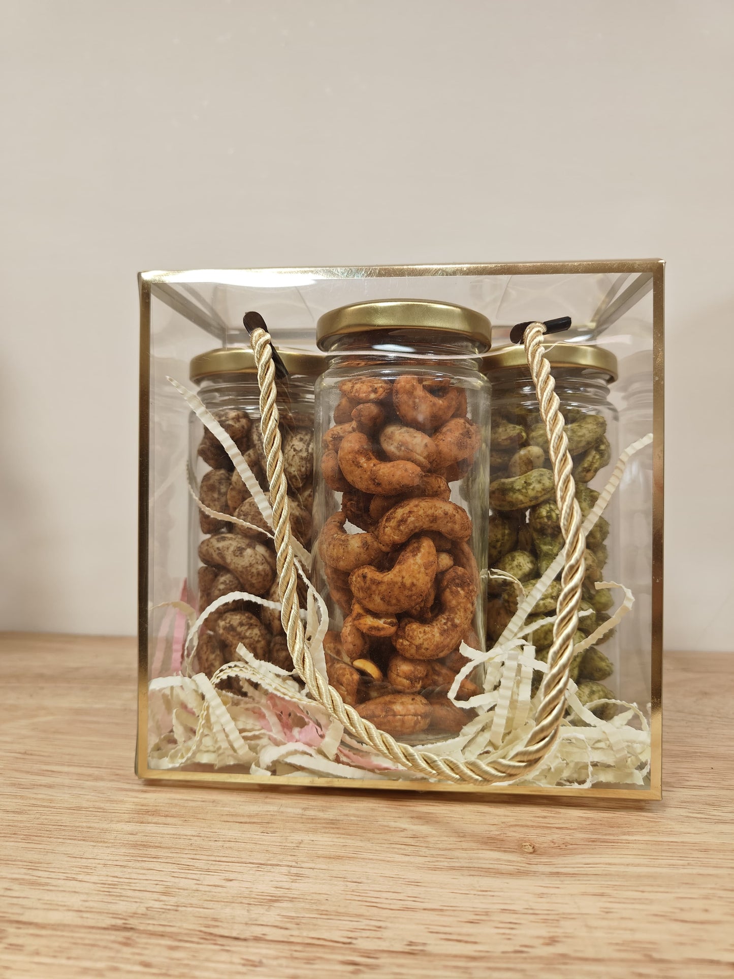 Tri-Color Hamper