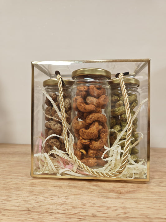 Tri-Color Hamper